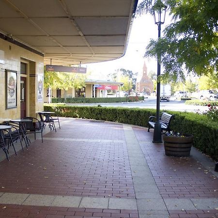 Court House Hotel Boorowa Eksteriør billede